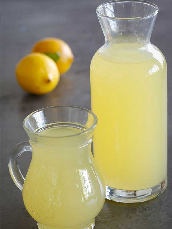 Ev Limonatası